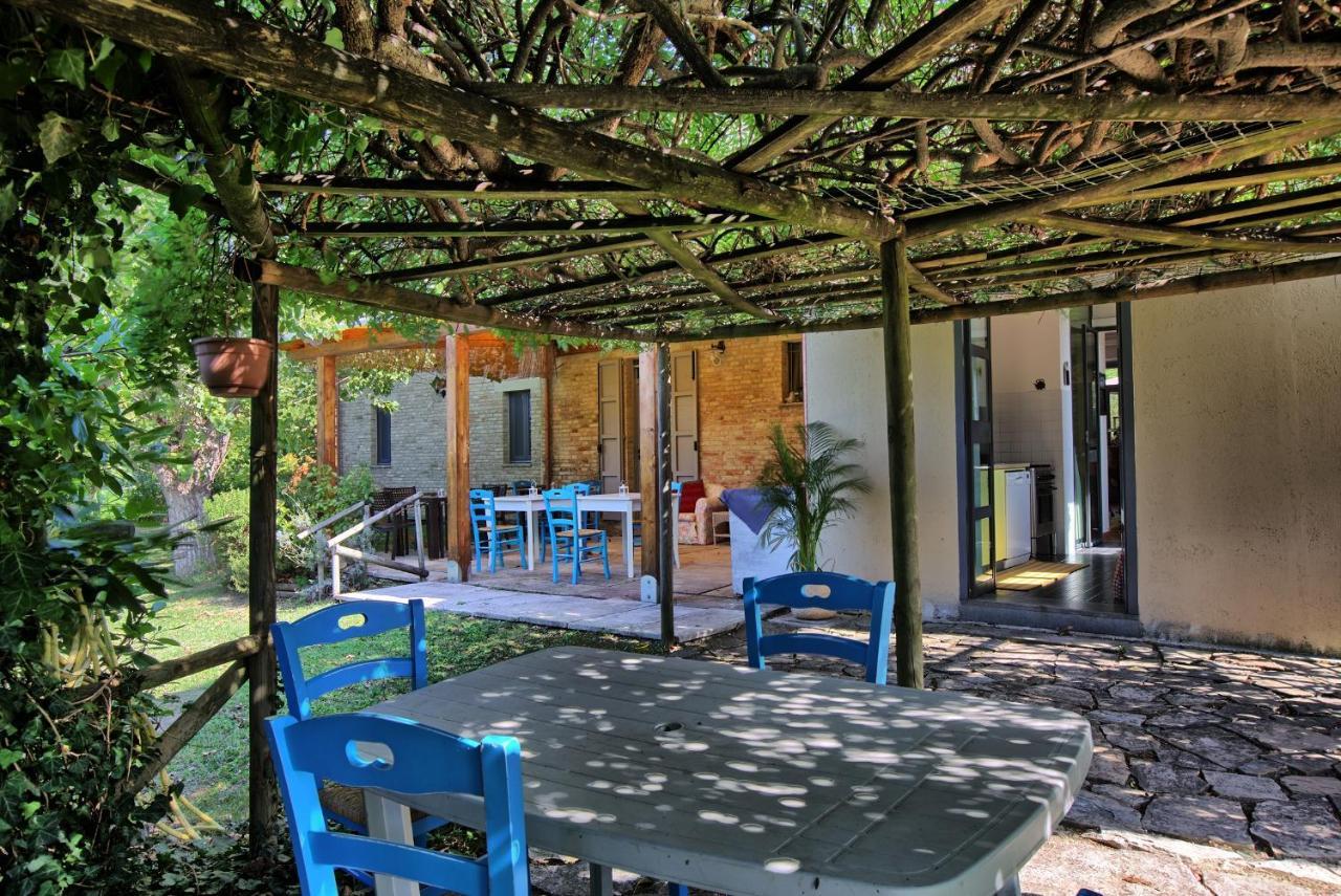 Grande Villa Storica Per Vacanze Con Giardino Privato E Piscina Ostra 外观 照片