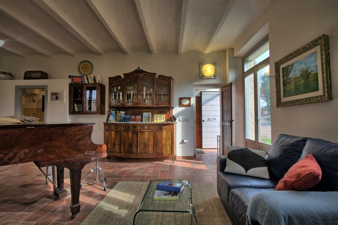 Grande Villa Storica Per Vacanze Con Giardino Privato E Piscina Ostra 外观 照片