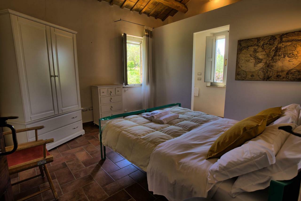 Grande Villa Storica Per Vacanze Con Giardino Privato E Piscina Ostra 外观 照片